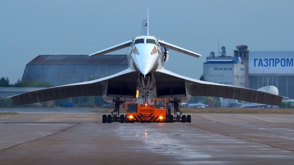 Sovětský supersonik Tu-144 byl odpovědí na snahu Britů a Francouzů vyvinout nadzvukový Concorde
